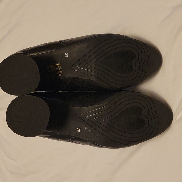 Women's LeBabe black boots. Like new. Size 39 - Picture 4 of 4